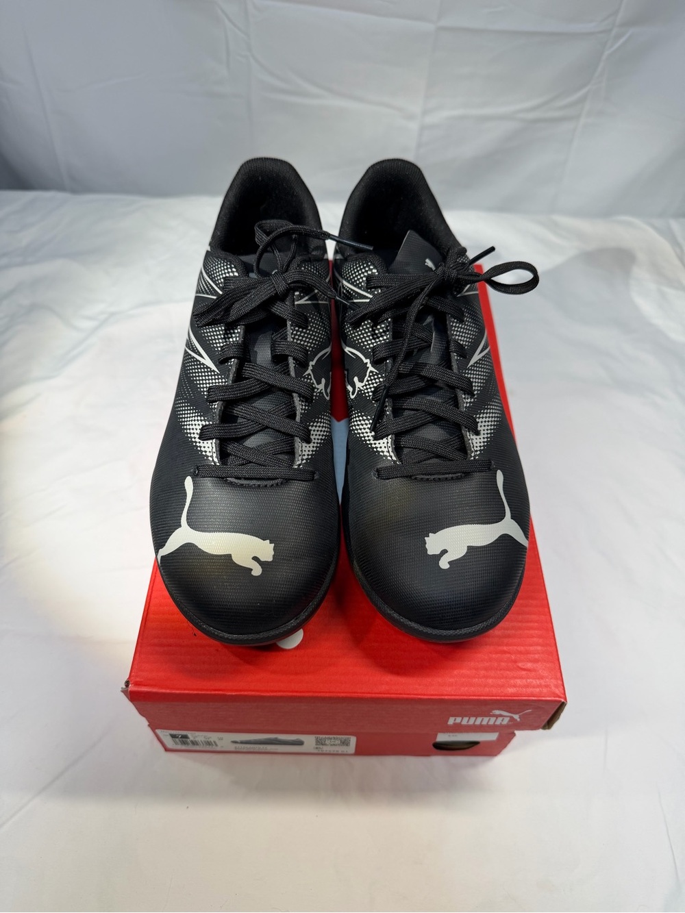 New Puma Attacanto TT Mens Turf Soccer Cleats 7 (woman's 8/eu39)